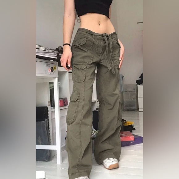 Y2K Guess low rise green Cargo pants size 0 with the bow - Picture 4 of 13